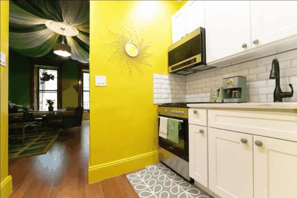Appartement The Room: 70s Groove Themed *